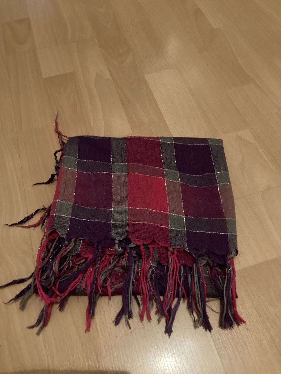 Foulard & Sciarpe: günstiges Foulard – Usato da Geroldswil venduto da schatz1962
