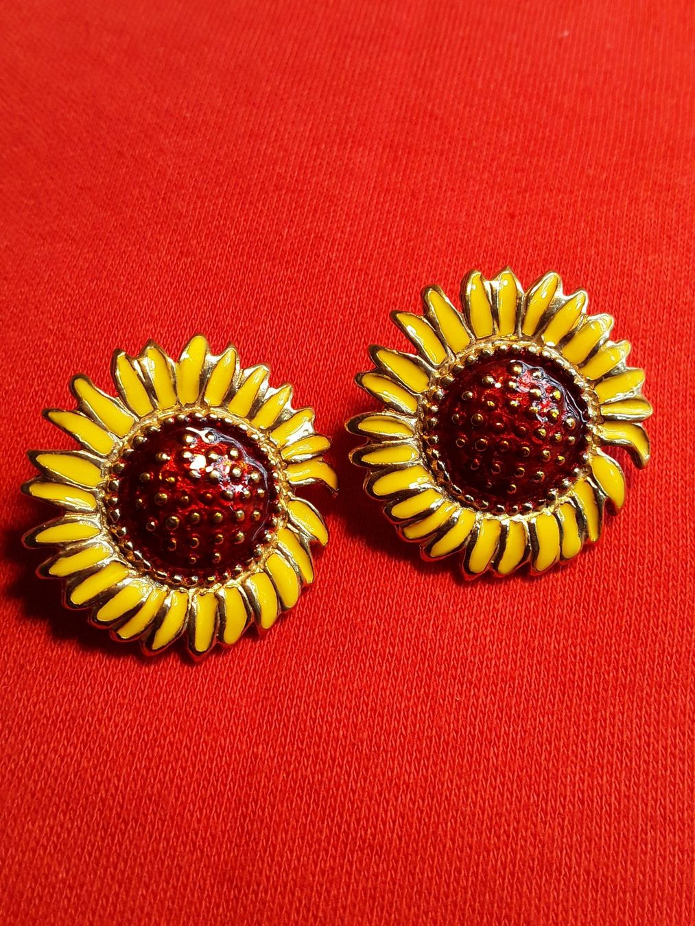 Orecchini pendenti & Orecchini a lobo: Vintage Email Ohrclips Sonnenblumen – Usato da Zürich venduto da helsan 1