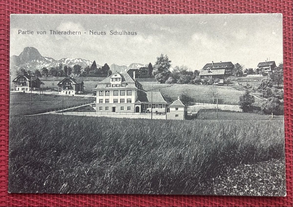 Cartoline postali: Thierachern neues Schulhaus  – Usato da Horw venduto da Tellbub