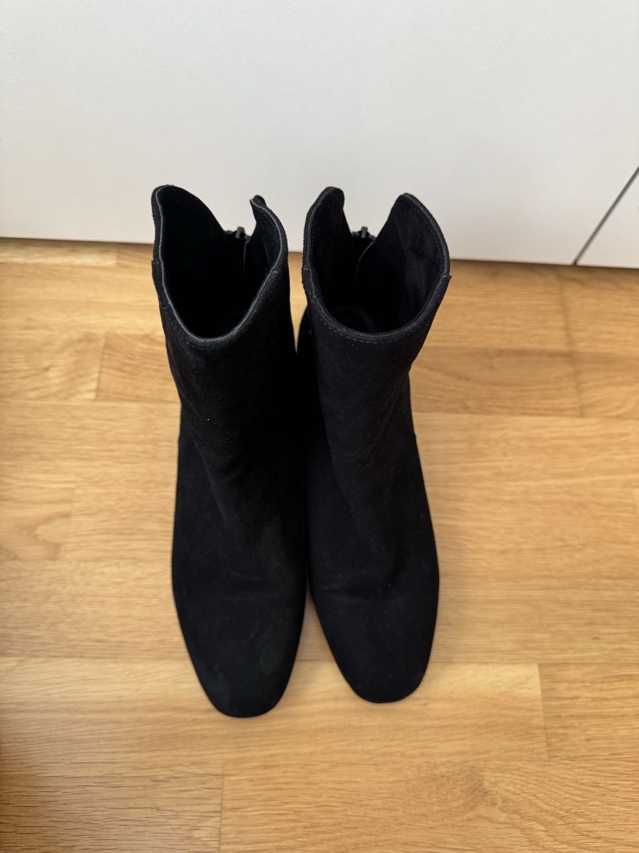 Scarpe da donna: Schwarze Wildleder Stiefeletten, Grösse 40 – Usato da Gossau SG venduto da mar_w66h 3