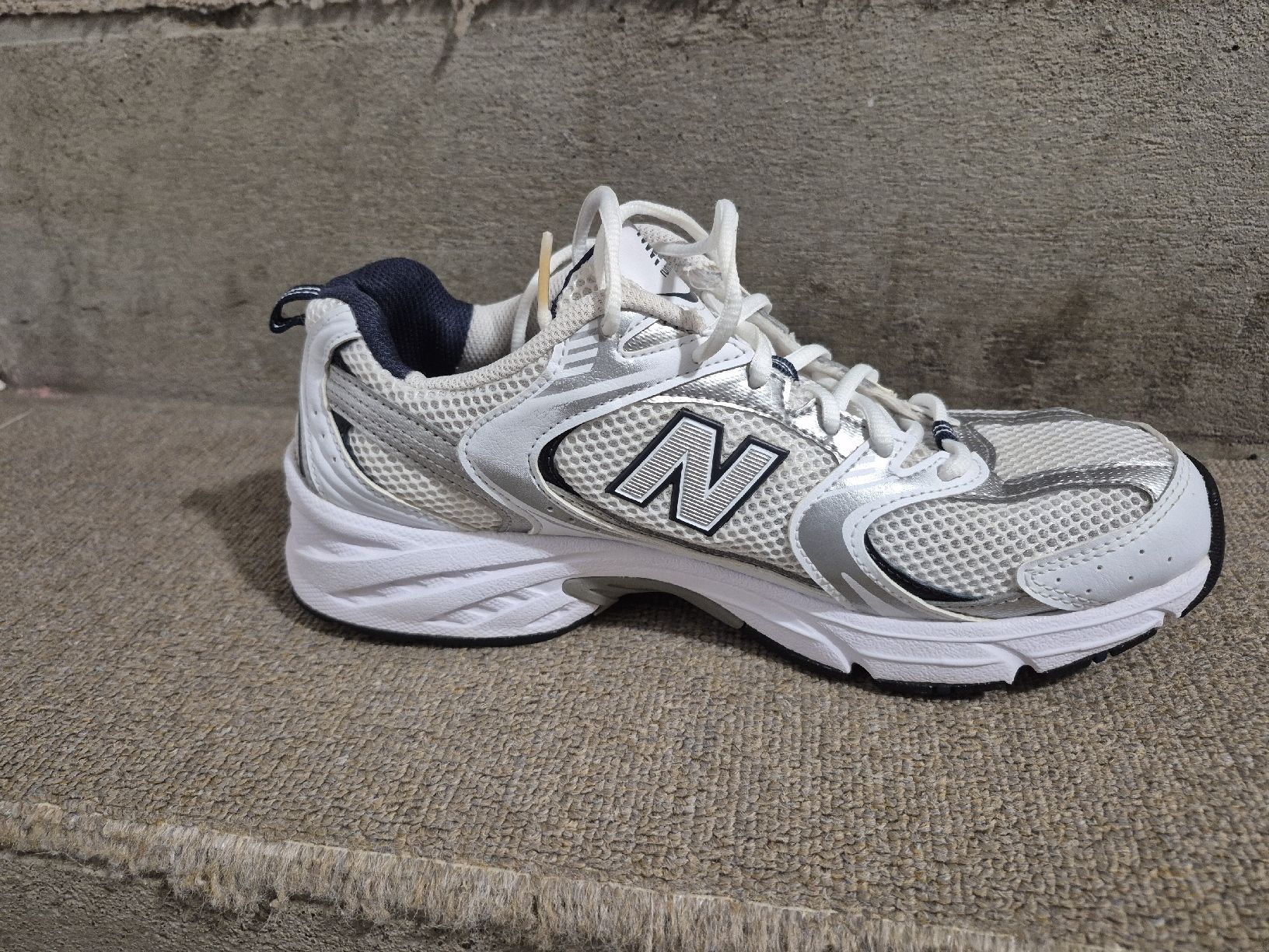 Scarpe da uomo: New Balance 530 – Usato da Winterthur venduto da Lumi11 1