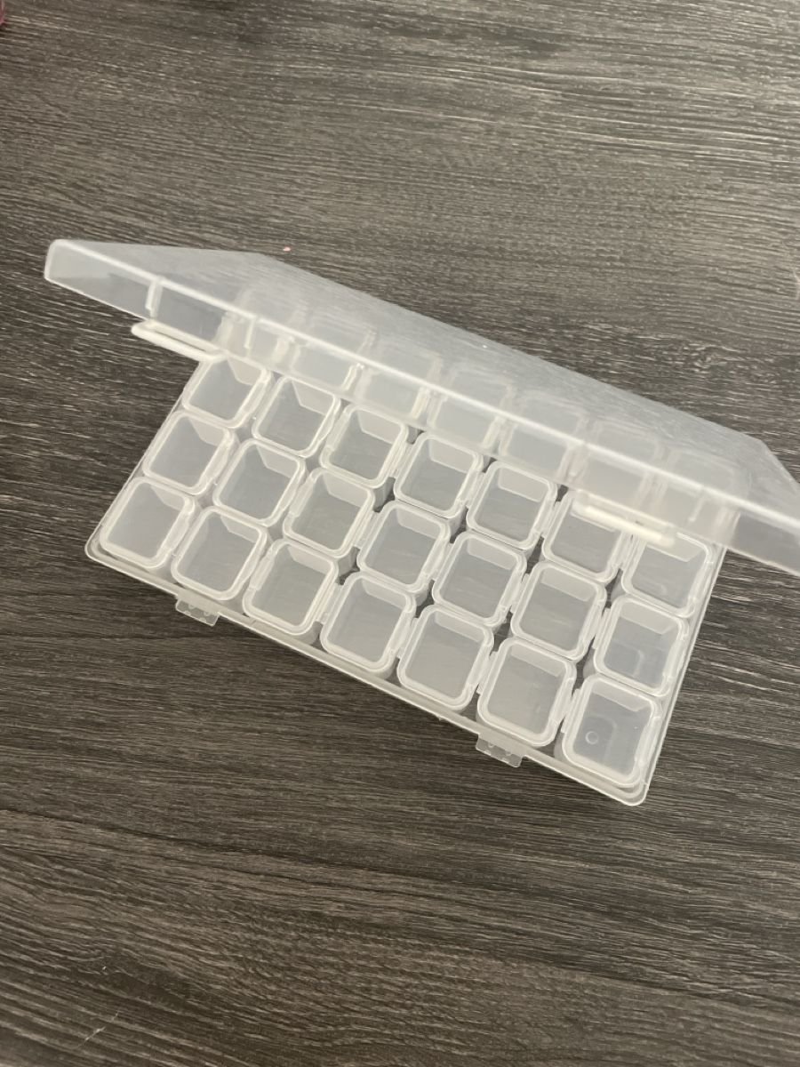 Contenitori & Simili: Sortierbox transparent mit 28 Einzelfächern – Nuovo (secondo la descrizione) da Glattpark (Opfikon) venduto da Rusalkaa