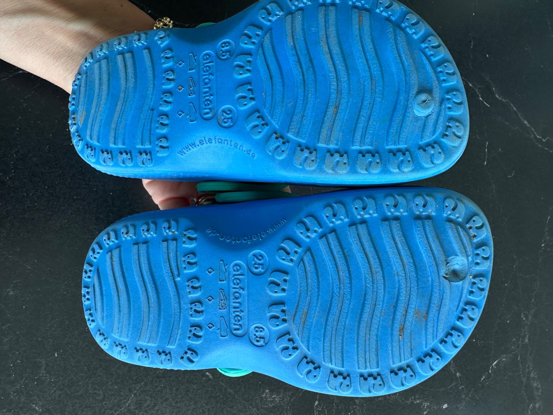 Elefanten Schuhe für Jungen: Elefanten Clogs Grösse 25 – Gebraucht aus Kloten von gab_jl5l 2