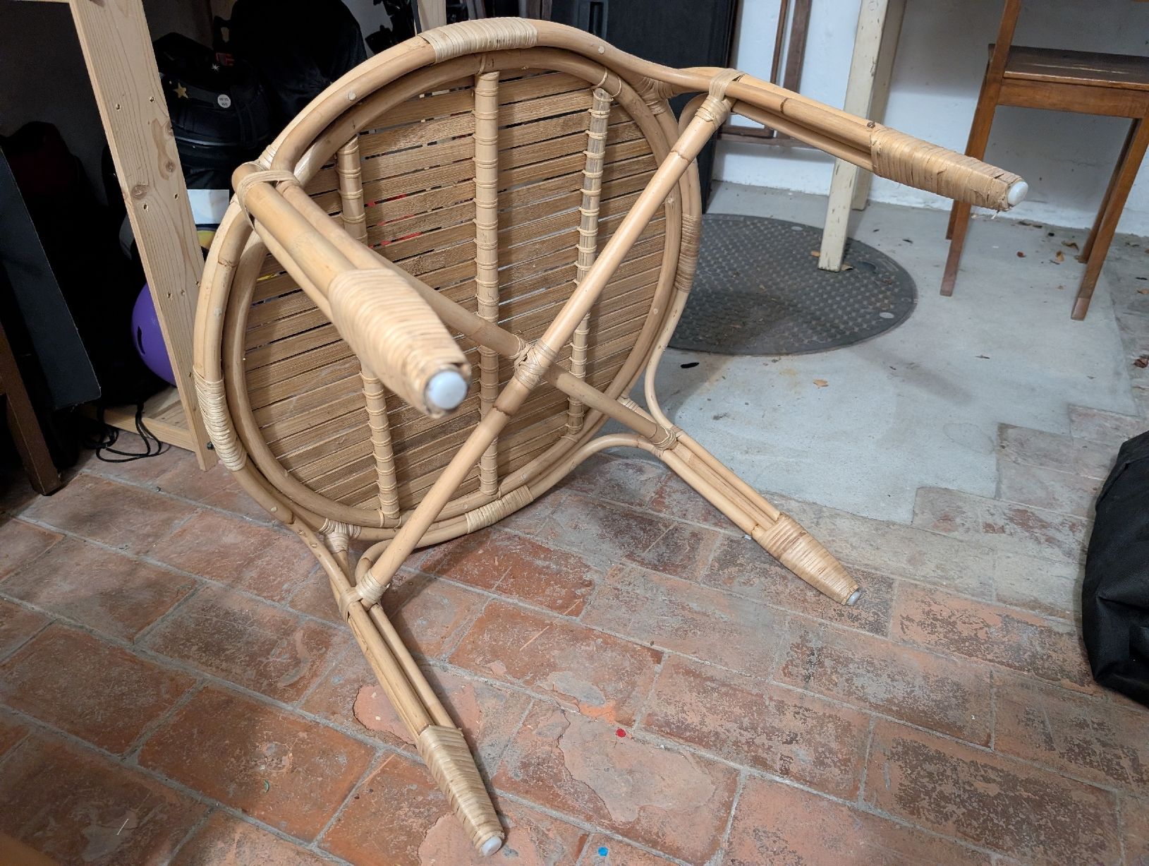 Ikea Tables: Neuer Rattantisch – Neuf avec emballage d'origine à Basel par arnee1111