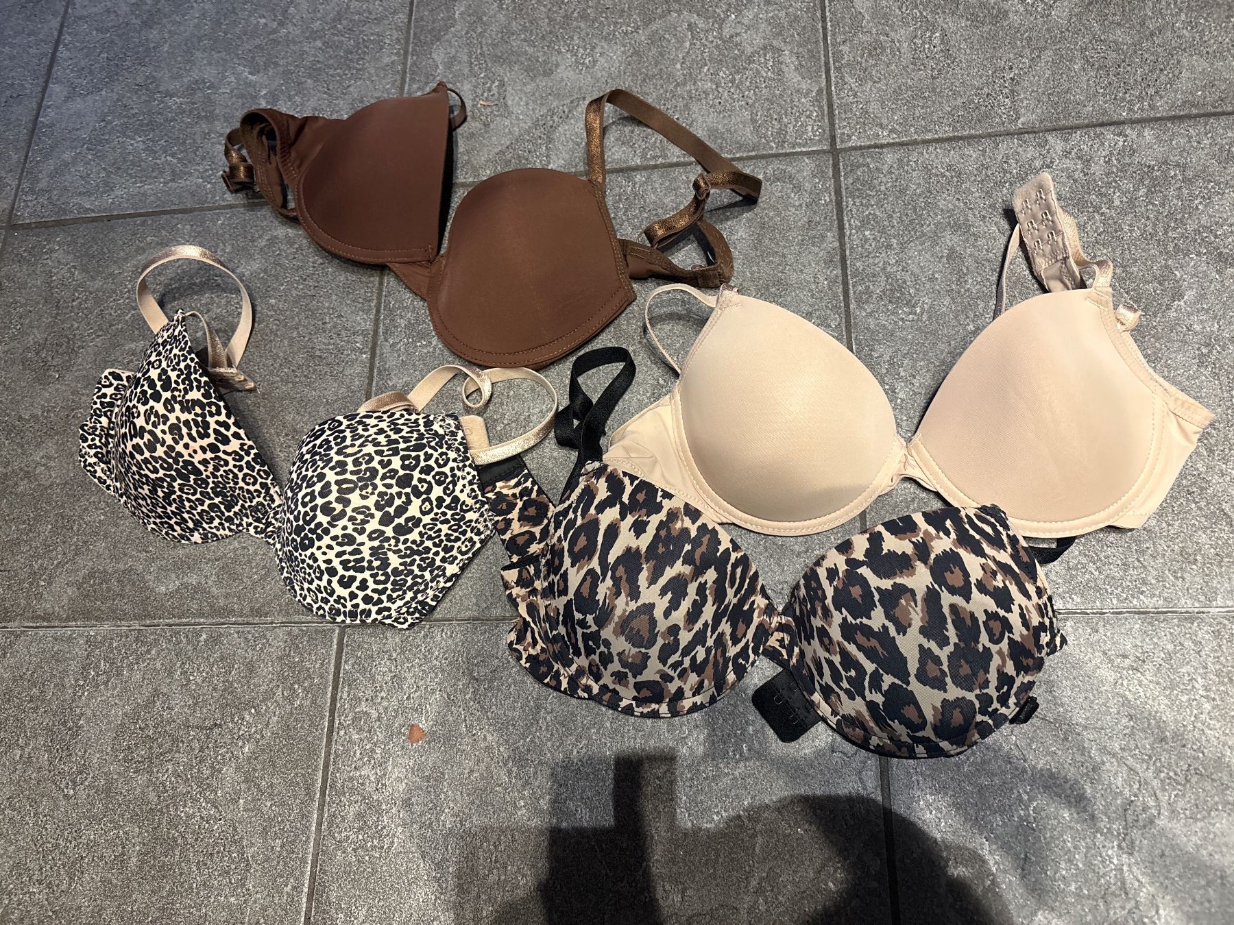 Altra biancheria intima: 4 NEUE BH GRÖSSE 70B – Nuovo (secondo la descrizione) da Andwil SG venduto da schmei