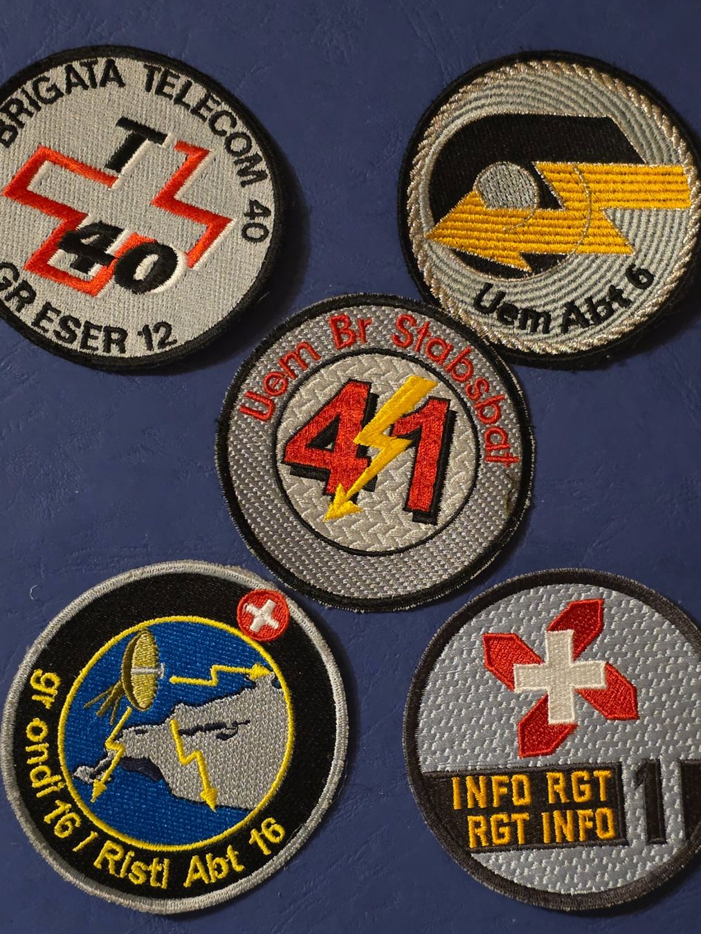 Schweizer Armee Placchette & Badge: UEM Abzeichen 5 Badges A95 – Usato da Prangins venduto da AdjEM08