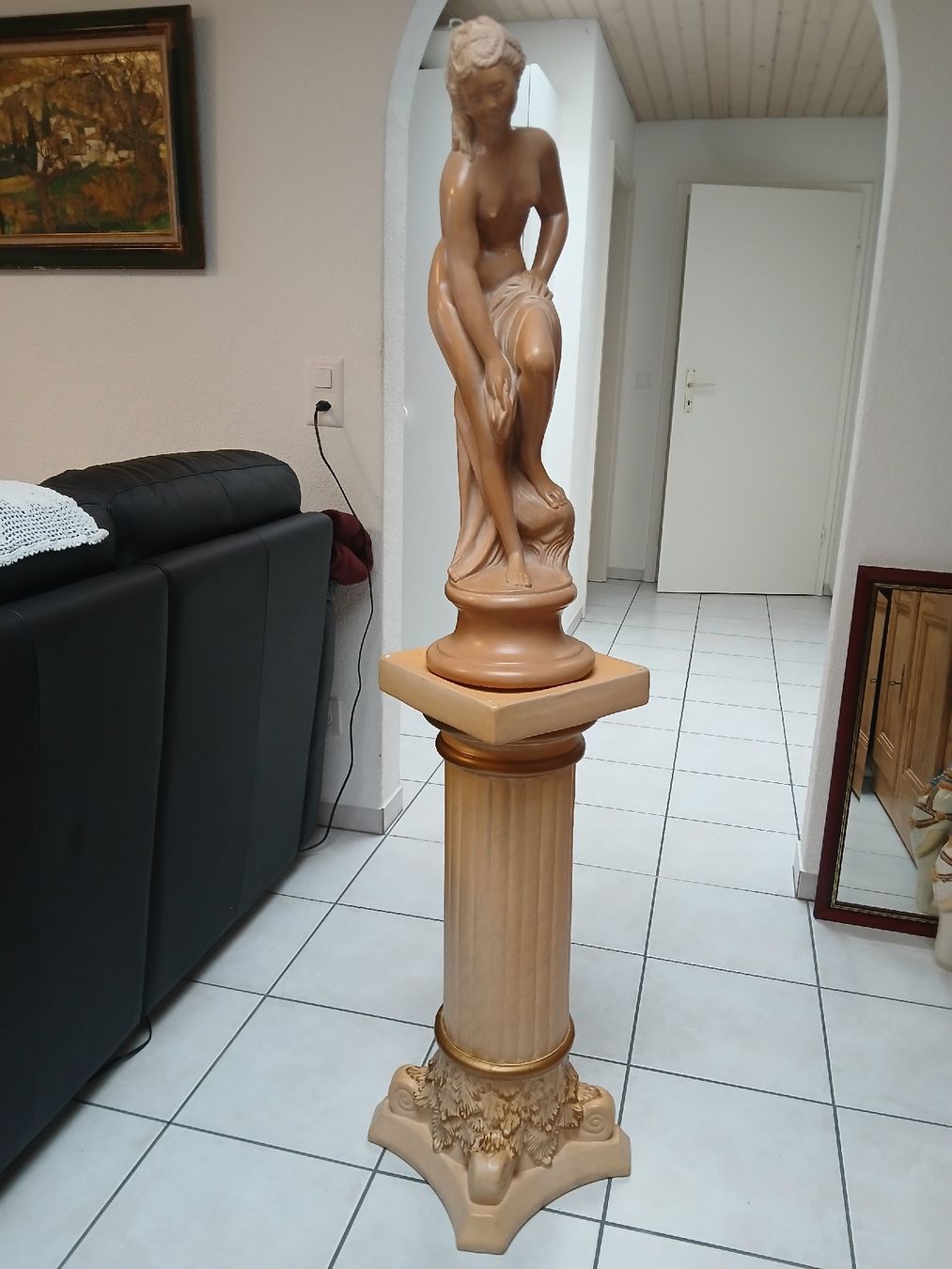 Skulpturen & Statuen: Statue décorative en plâtre - Venus au bain – Gebraucht aus Corcelles-Payerne von evalyne 7