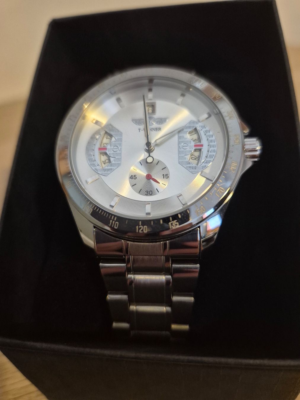 Montres: Automatikuhr silberfarben mit Datum – Neuf avec emballage d'origine à Zürich par zah_967f 1