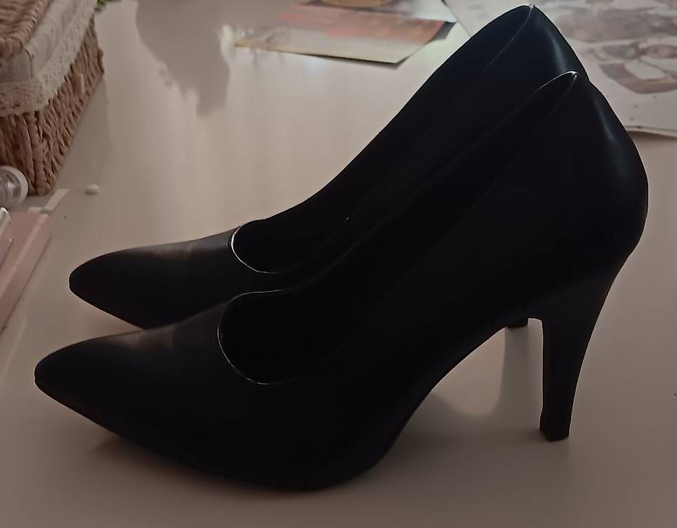 Scarpe da donna: Neu High Heels schwarz gr.39 – Usato da Staufen venduto da mar_wf6r 1