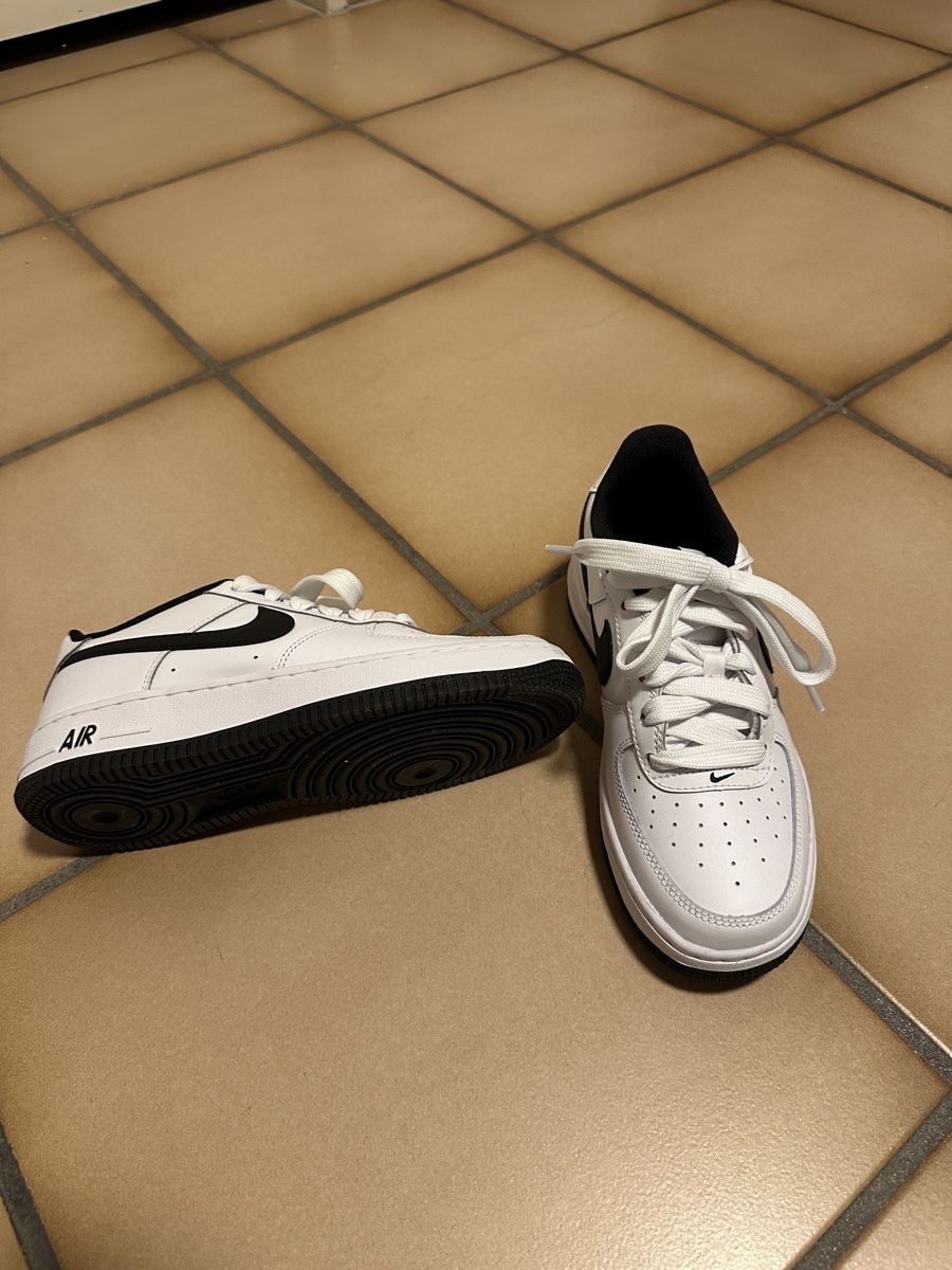 Nike Scarpe per ragazzi: Nike Air Force 1 LV8 3 – Nuovo (secondo la descrizione) da Münchenstein venduto da egi4142 1