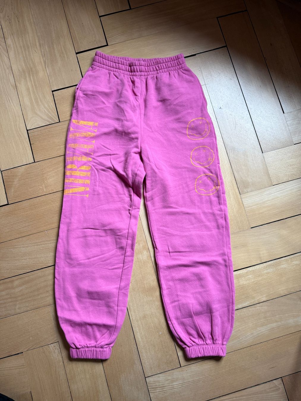 H&M Hosen: Nirvana Trainerhose pink XS – Gebraucht aus Zürich von Diazaio