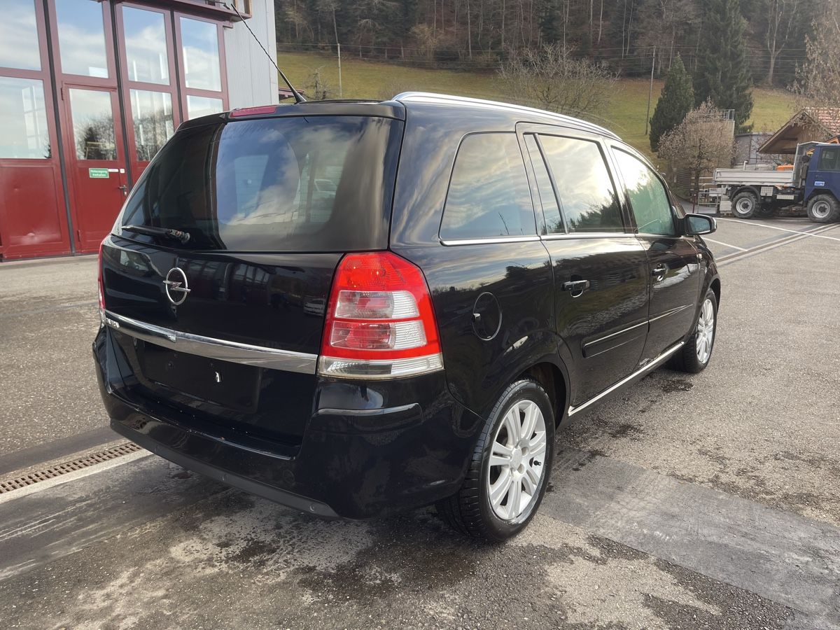Opel Autos: Opel Zafira Platz 7  – D'occasion à Spiez par bertula