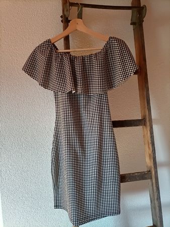 Schickes Offshoulder Kleid Hahnentrittmuster Gr. S
