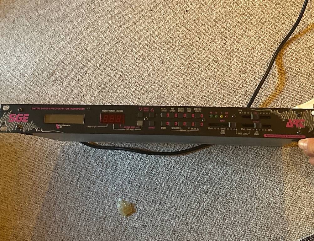 Strumenti musicali: art sge digital super-effector/pitch transposer – Usato da Vaulion venduto da Simonsuter