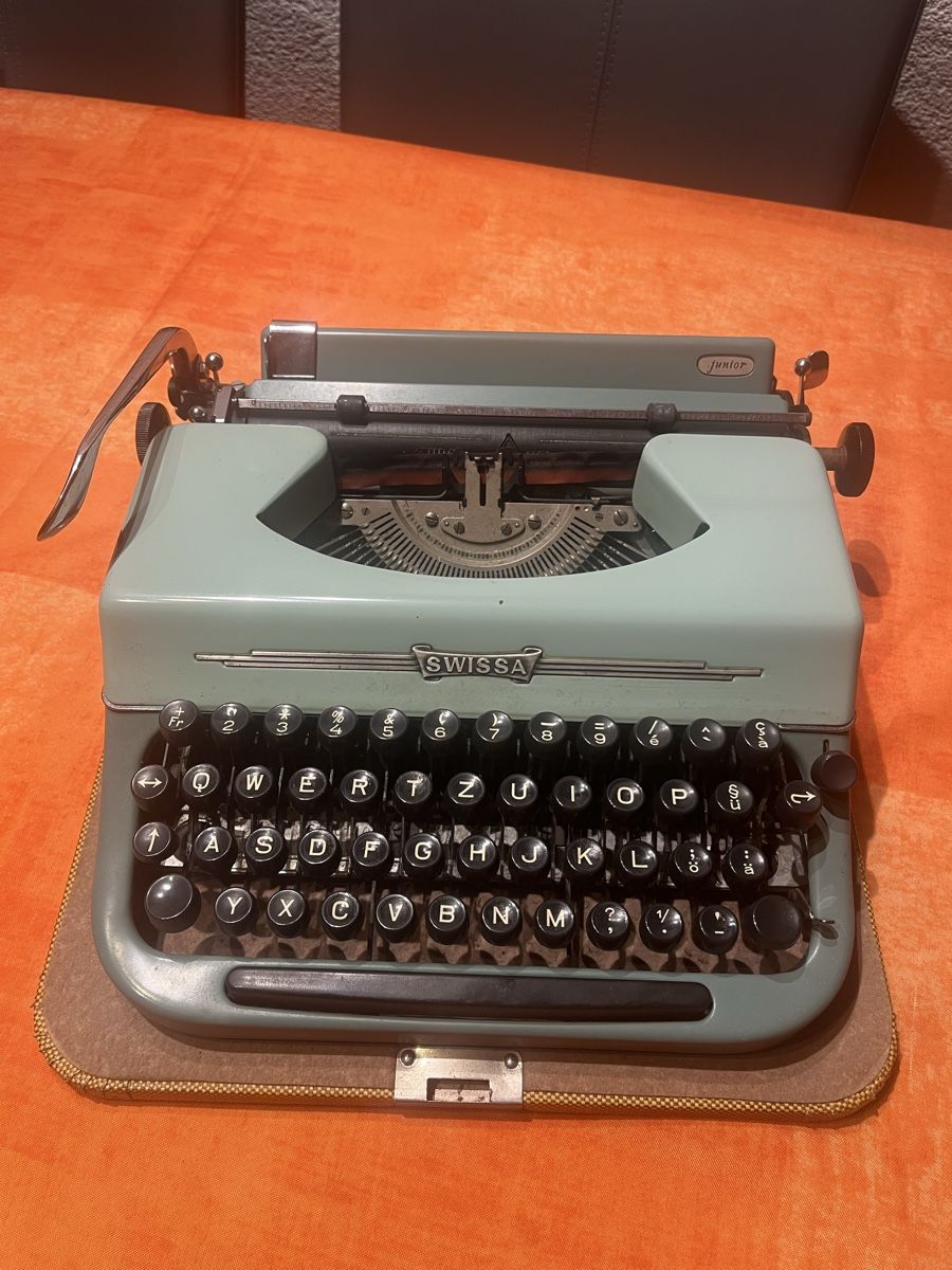 Macchine da scrivere: Swissa Junior Schreibmaschine antik – Usato da Roggwil BE venduto da IsoNice88 3