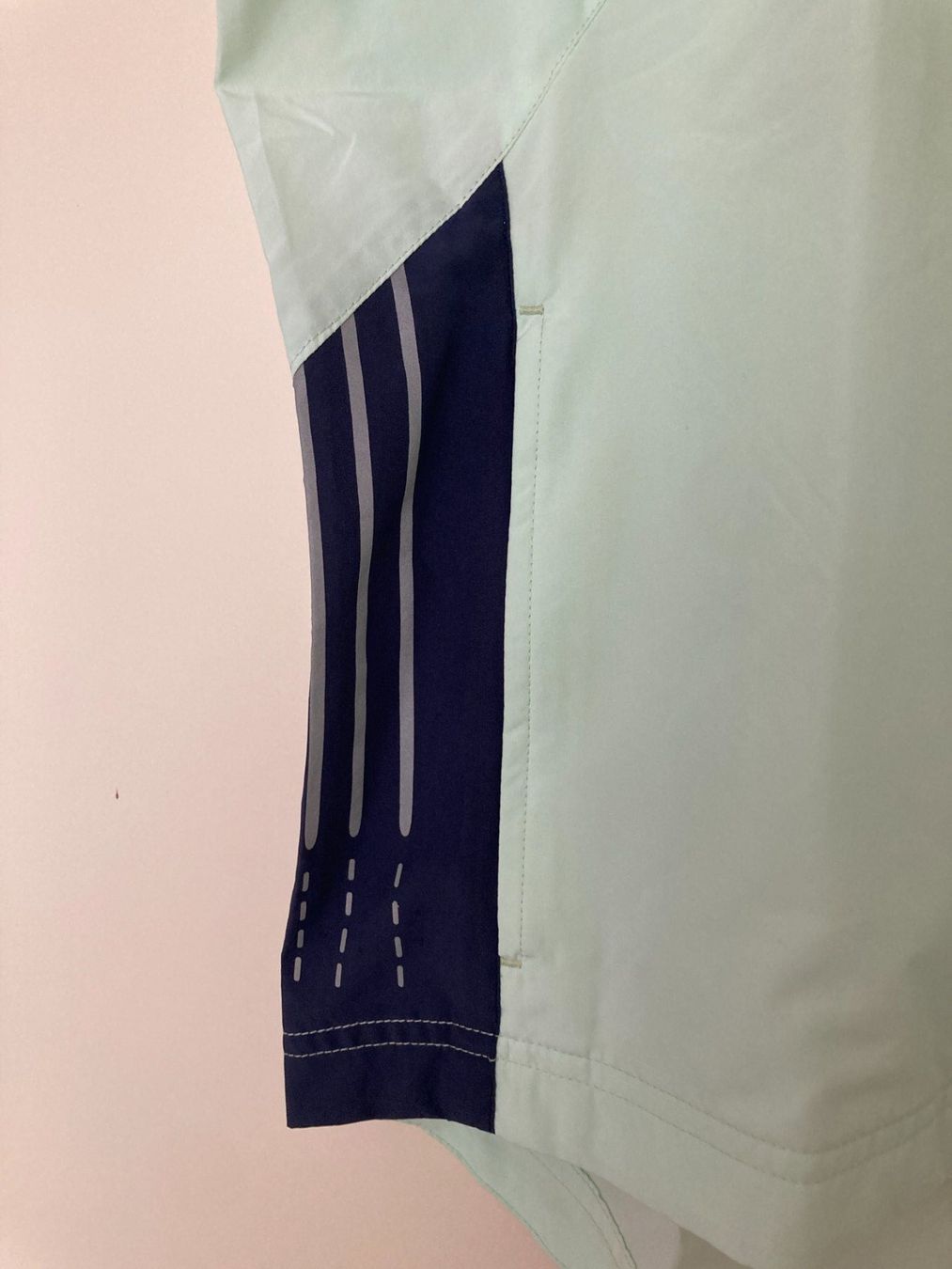 Adidas Gilets: Adidas weste --------(N) – D'occasion à Wallisellen par AS.TZ. 7