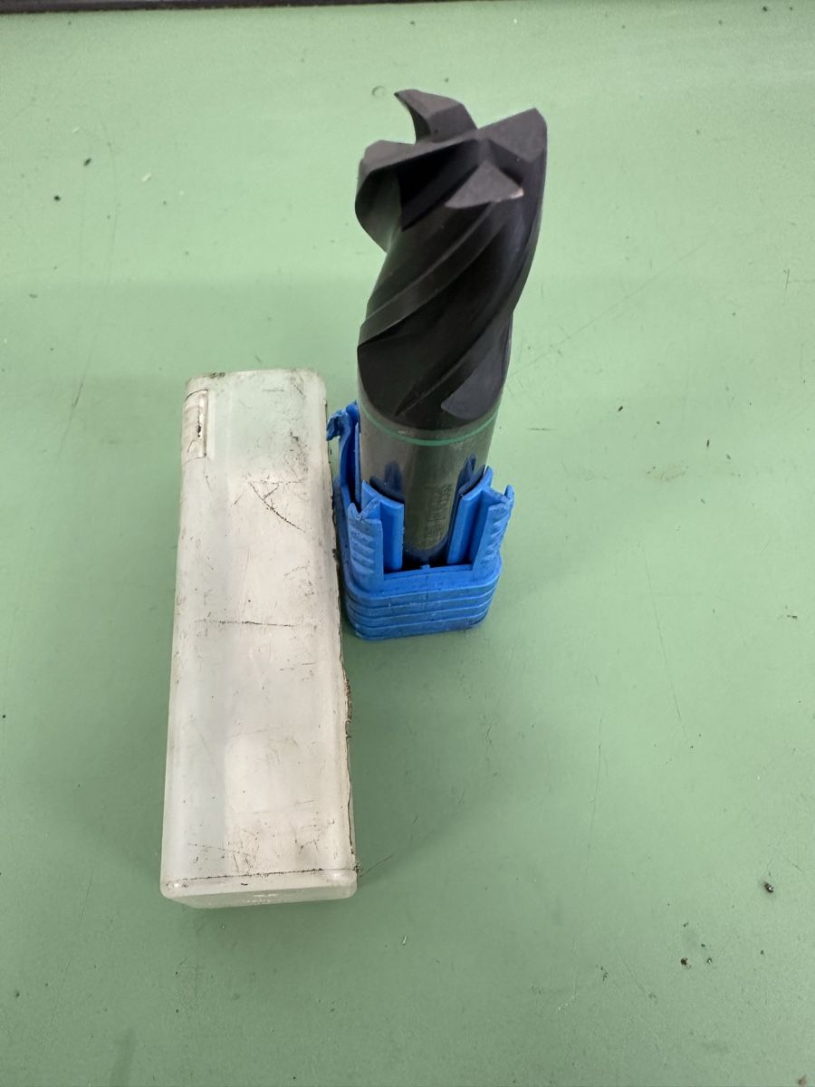 Tutti gli attrezzi: 20 mm Carbide end mill, Schaftfräser. – Usato da Aarberg venduto da SNMachines 3