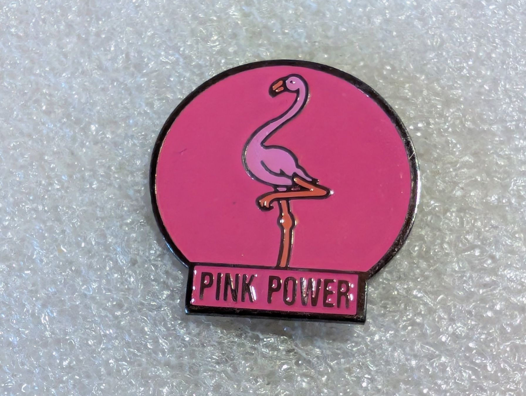Placchette & Badge: Ansteckpin 233: Pink Power – Usato da Oppligen venduto da Pin-Fall-Shop