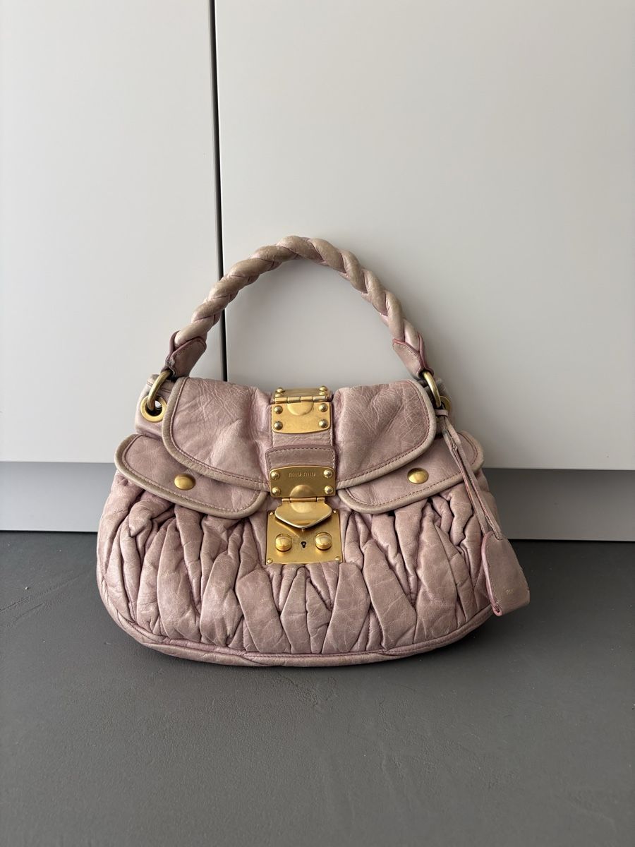 Miu Miu Taschen: Miu miu Tasche – Gebraucht aus Jona von ali_w2qr