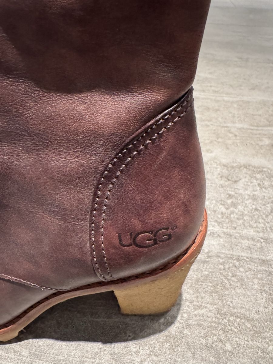 Ugg Scarpe da donna: UGG Boots / Stiefeletten Gr. 39 – Usato da Winkel venduto da Spaedi0 3