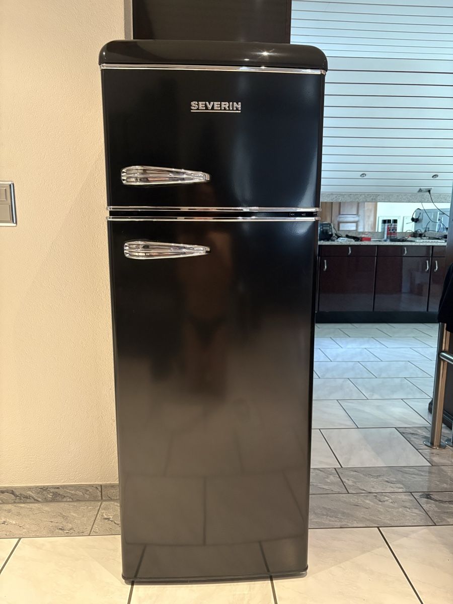 Frigoriferi: Old Style Kühlschrank Severin – Usato da Burgdorf venduto da Hobby31