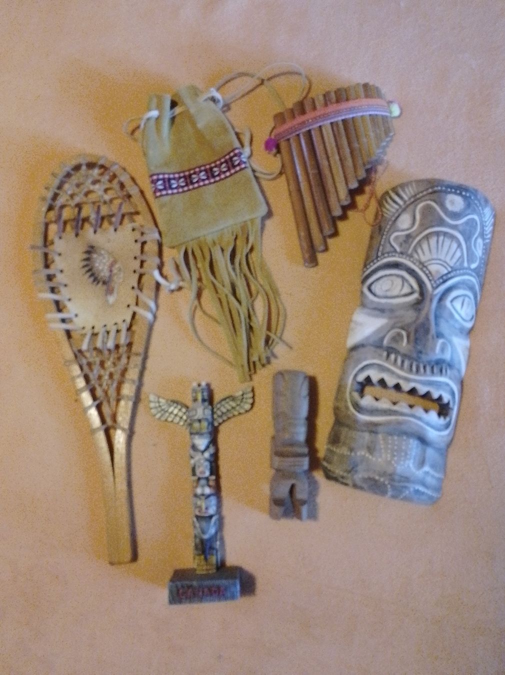 Tutte le decorazioni: Souvenirs du Canada – Usato da Gumefens venduto da izalala