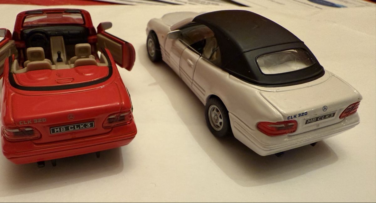 Mercedes-Benz Modellini d'auto: 2x Mercedes Cabrio CLK/1:43 – Nuovo (secondo la descrizione) da hunzenschwil venduto da Oldipark 4