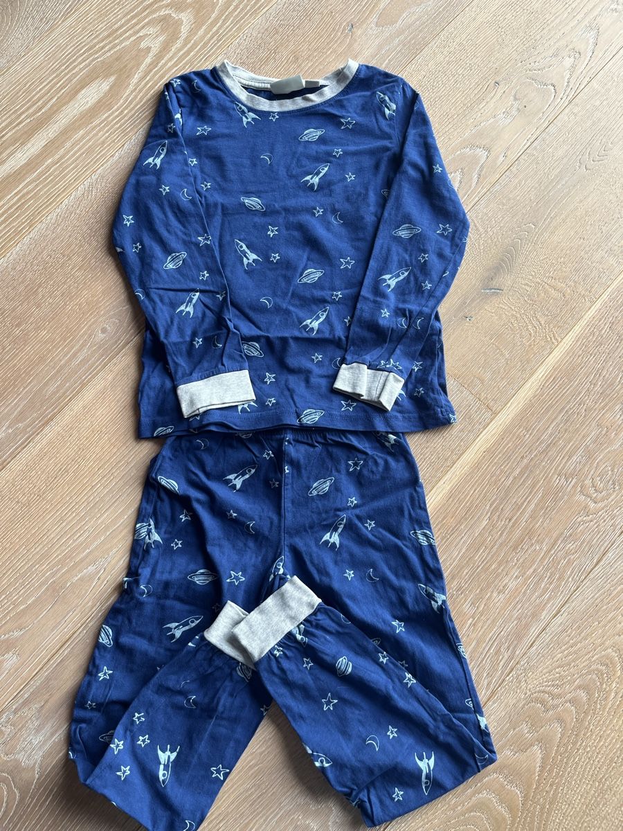 Pigiama & Simili: Pyjama Grösse 122/128 – Usato da Aarburg venduto da cha_6t8j