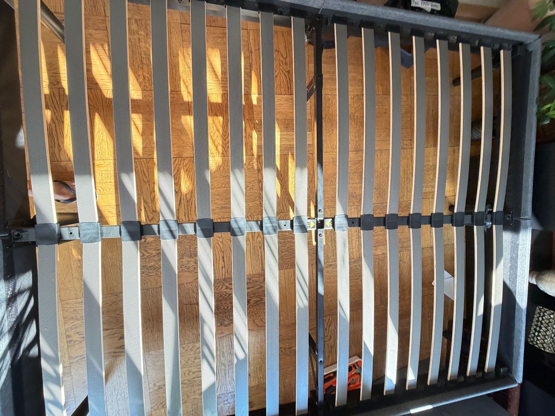 Emma Reti a doghe: Emma lit et sommier (sans matelas) – Usato da Genève venduto da gas_5kw9 1