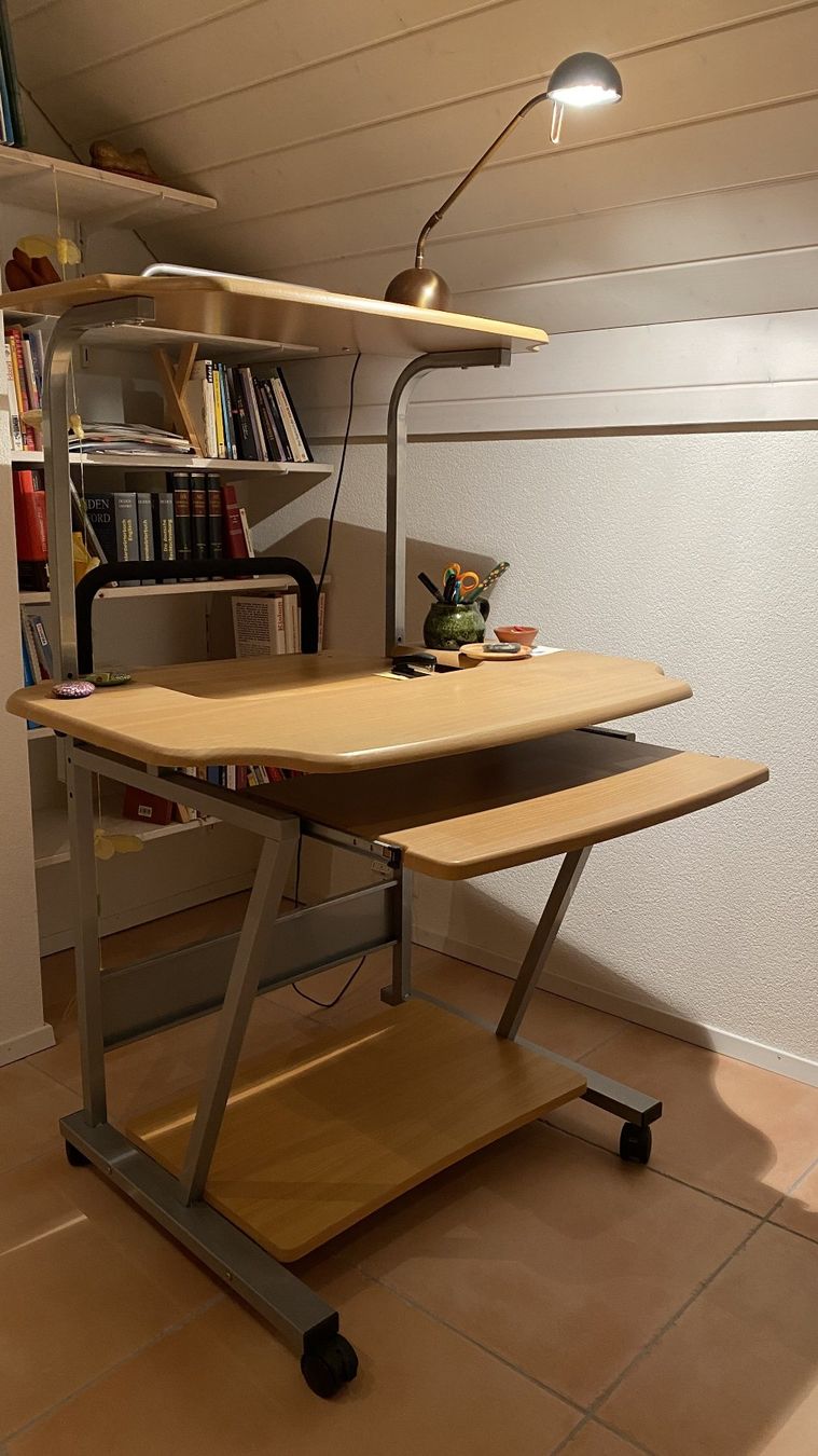 Scrivanie: Fahrbares Bürocockpit – Usato da Rüti ZH venduto da Yamihexe 3