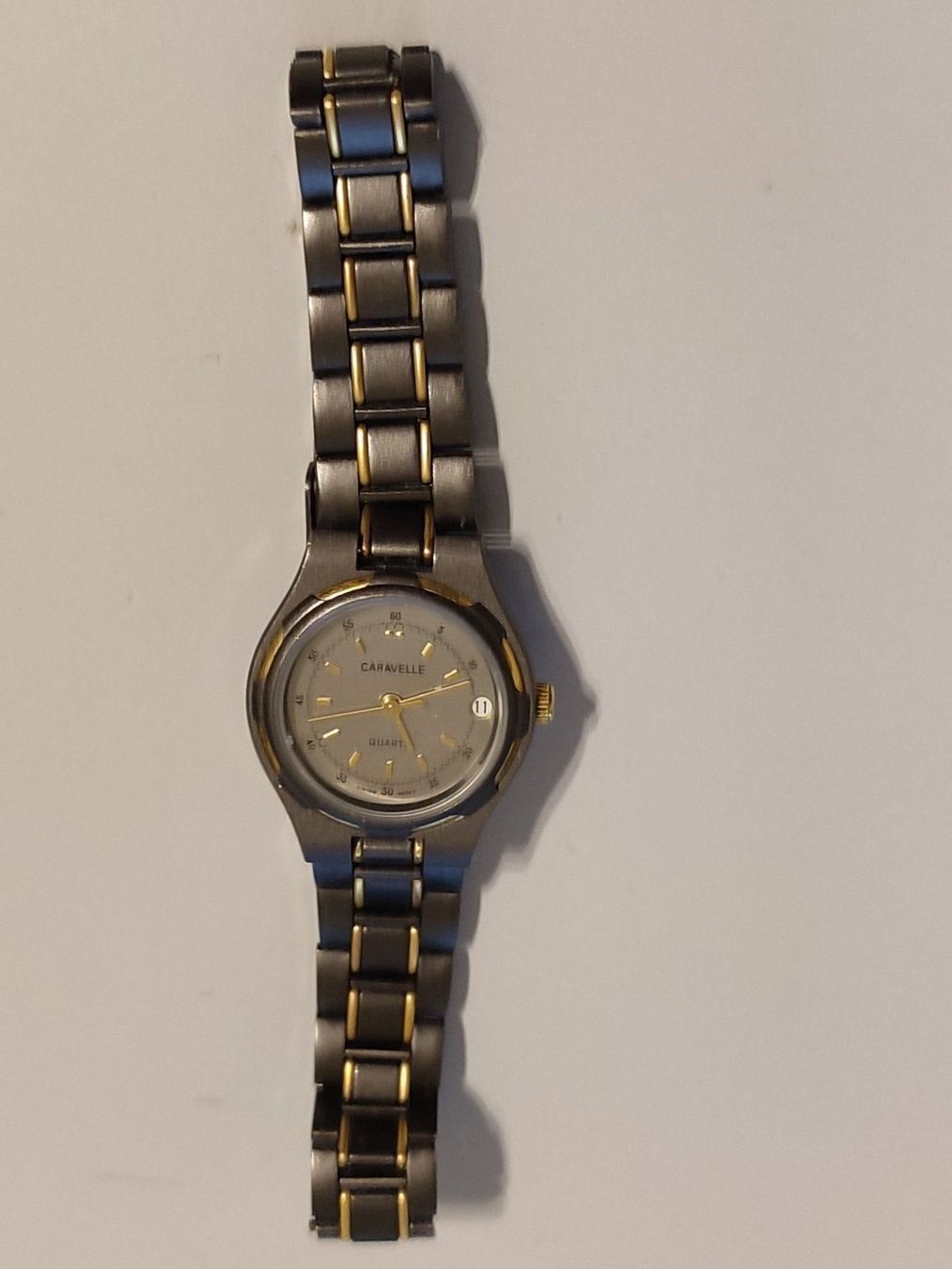 Bulova Uhren: Caravelle Quartz Uhr Damenuhr – Gebraucht aus Biel/Bienne von ruggi03 3