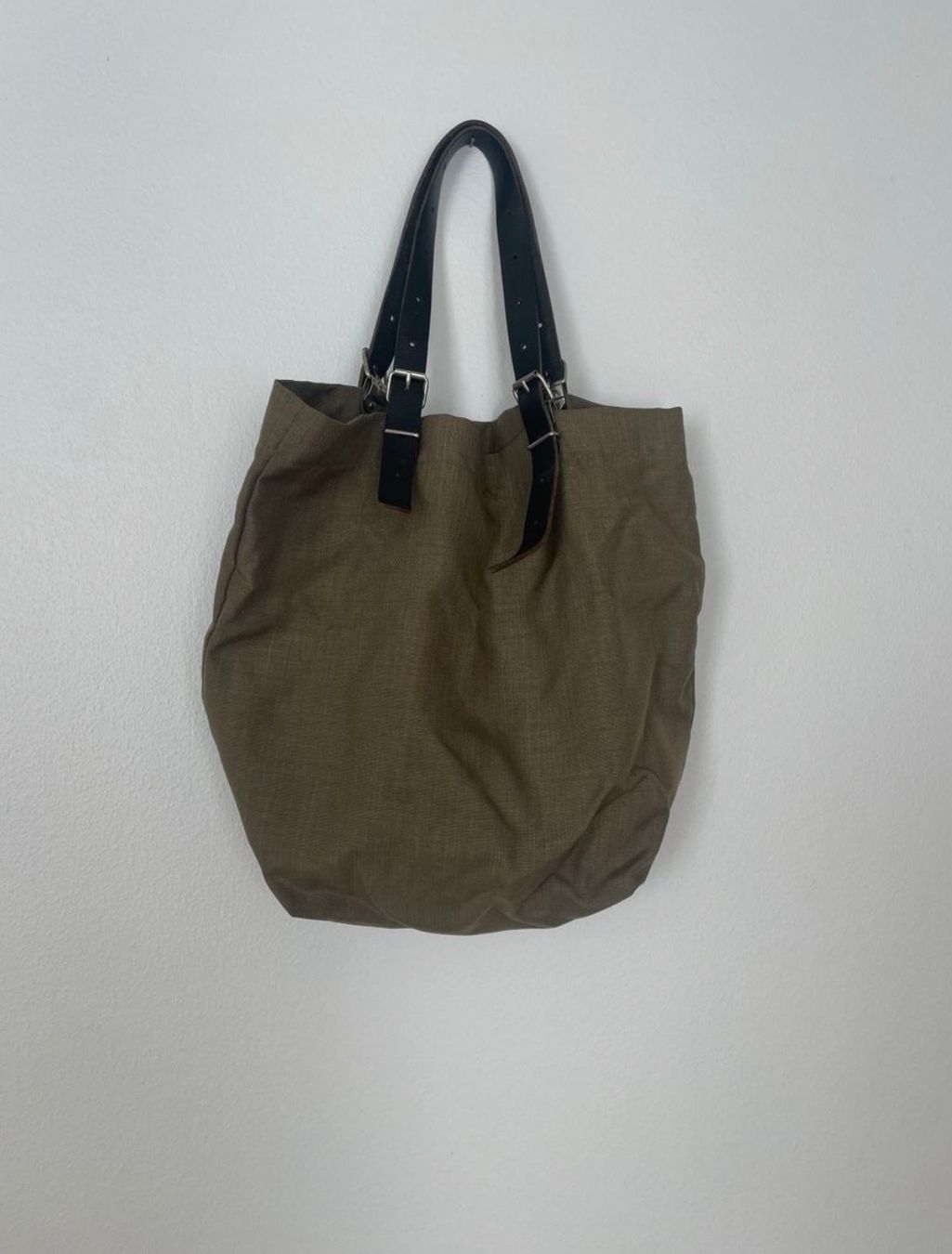 Sacs femmes: Shopper Tasche Grün Lederhenkel – D'occasion à Ennetbaden par DanielCPH
