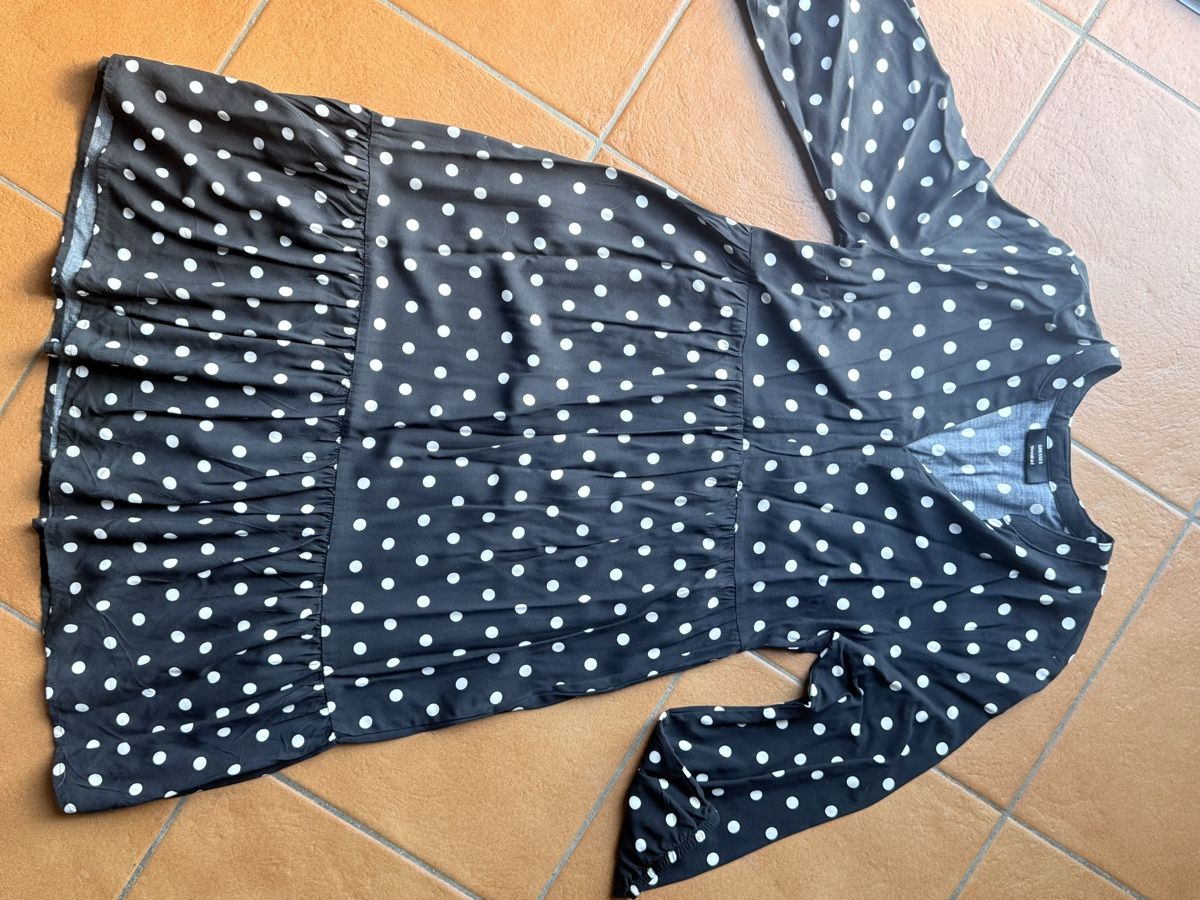 Lotti di vestiti: Vestiti taglia 34/36 – Usato da Bellinzona venduto da bul_mvy5 2