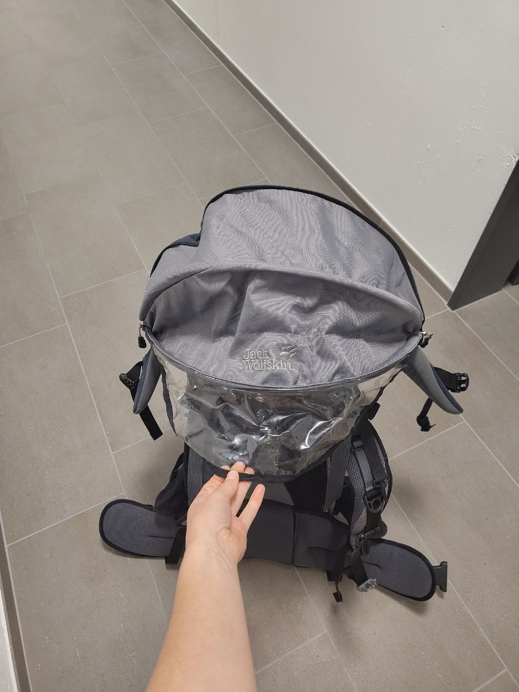 Jack Wolfskin Bauch- & Rückentragen: Kinderkraxe  – Gebraucht aus Davos Dorf von Roos_Kw 3