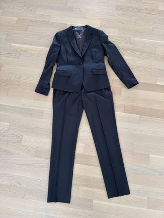 Tiger of Sweden Women's Suit 