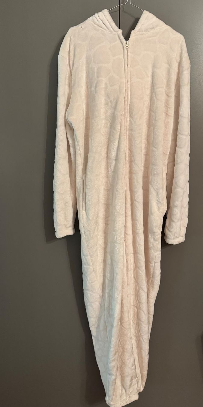 Jumpsuits: Loungeable  Onesie / Overall - Giraffe – Gebraucht aus Rolle von julia_f_d