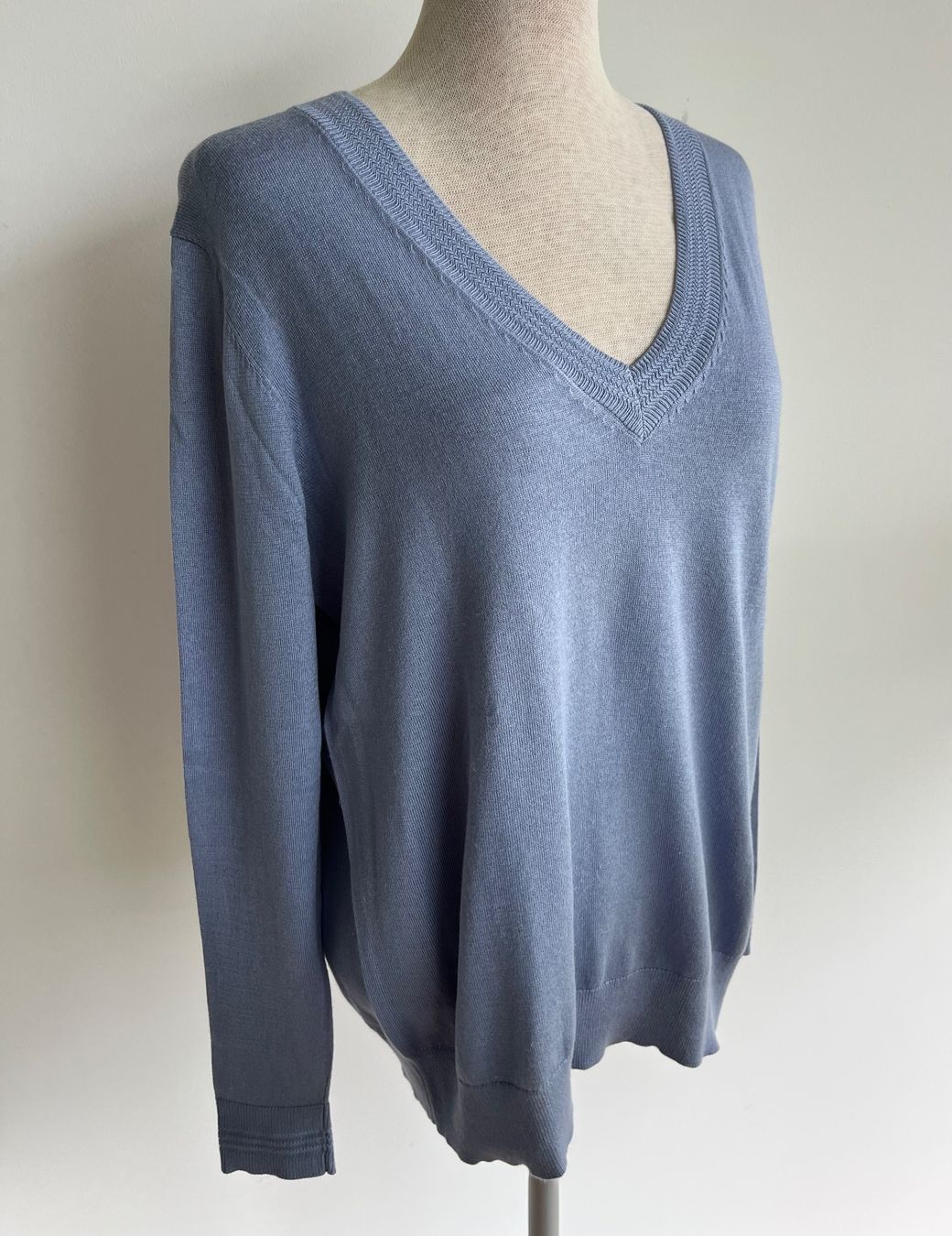 Globus Maglioni & Felpe: GLOBUS Pullover blau, Gr. M mit Seide - CHF 119.- – Nuovo (secondo la descrizione) da Zollikofen venduto da spunk65 1