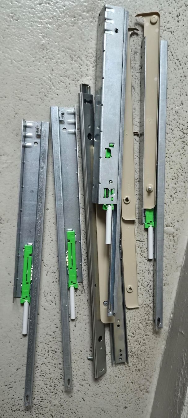 Ikea Schränke: Ikea PAX 4 Komplement: Schubladen Einlegeböden mit Glas – Gebraucht aus Zürich von jas_5mwh 5