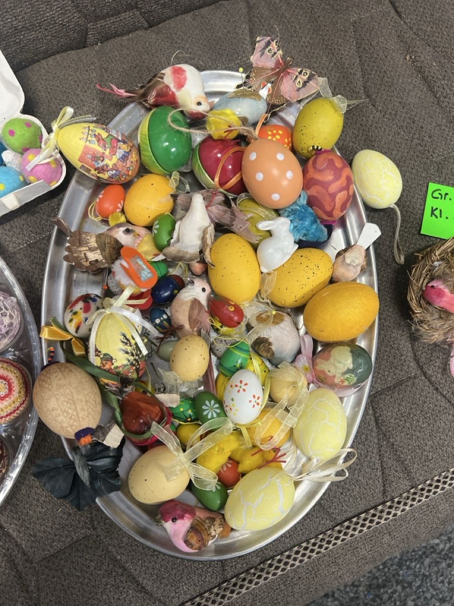 Alle Dekorationen: Bunte Oster-Deko Eier und Vögel,  – Gebraucht aus Rorschach von TrendyDeals 1