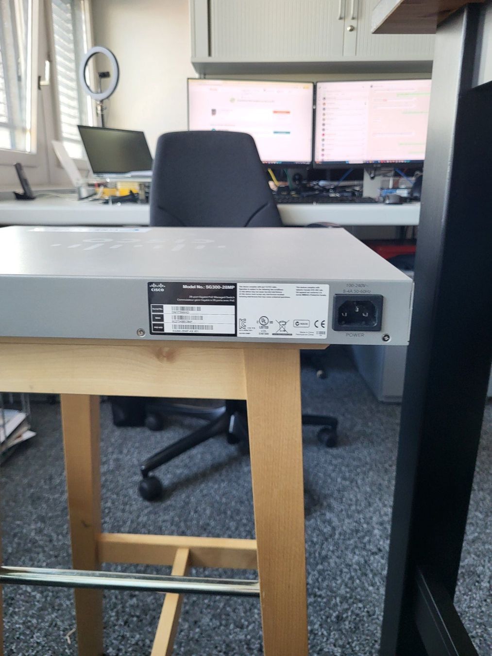 Cisco Hubs & Switches: Cisco SG300-28MP Gigabit PoE Managed Switch – Gebraucht aus Rümlang von Greenliff 5