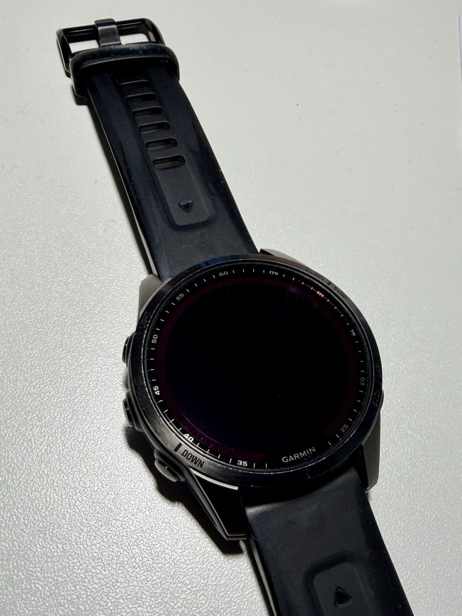 Garmin Smartwatch: Garmin Fenix 7S Solar 42 mm – Usato da Volketswil venduto da Whale 4