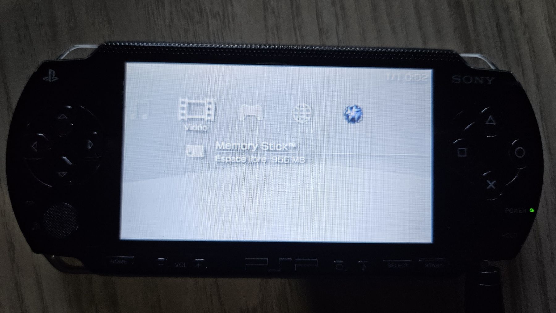 Sony Console: Console Sony PSP avec 1 jeu – Usato da Arnex-sur-Orbe venduto da Supermalt 4