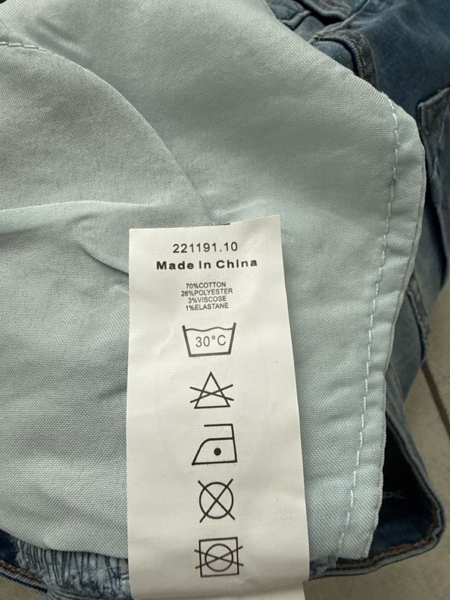 Pantaloni: NEUE Short Gr.S, Stretch. NP29.95Fr. – Nuovo e nell'imballaggio originale da Waltenschwil venduto da lina-04 3