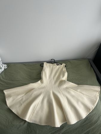 Maje Kleid Butter Yellow Grösse 40 neuwertig