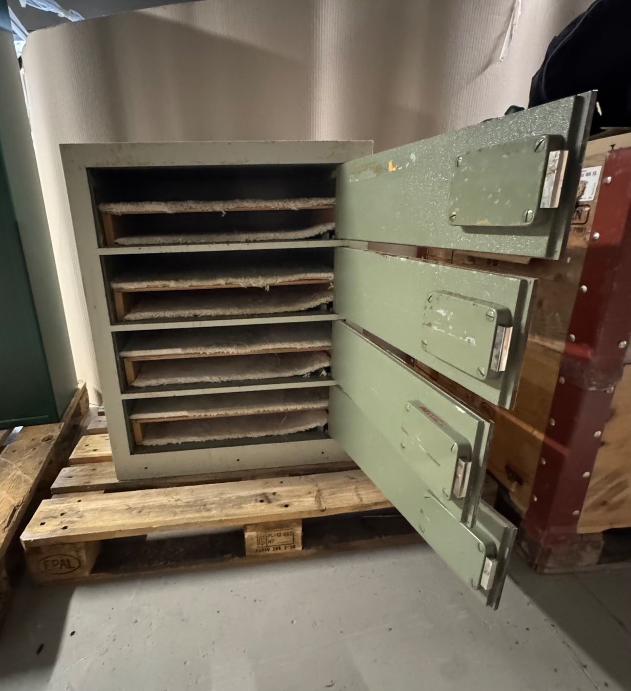 Coffre-fort: Waffen Tresor – D'occasion à Volketswil par CHEF2222 4