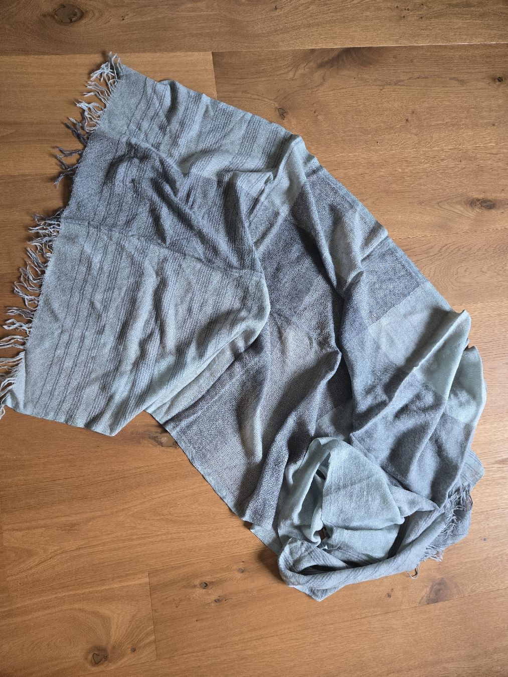 Luisa Cerano Foulard & Sciarpe: Schöner Schal von Luisa Cerano – Nuovo e nell'imballaggio originale da Unterterzen venduto da elebo 6