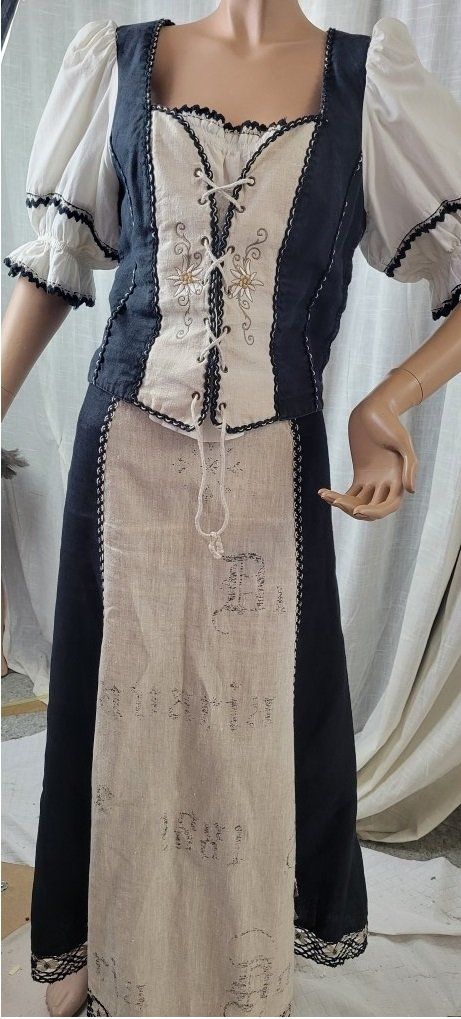 Kleider: Fuchs Trachtenmoden Dirndl / Trachtenkleid Gr. 44 – Gebraucht aus Flums von Flumsantik