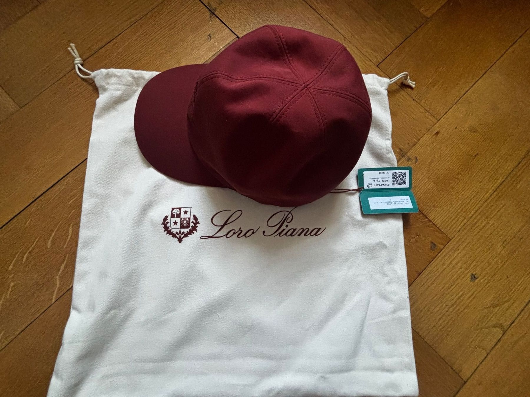 Loro Piana Hüte, Mützen & Caps: Loro Piana Baseballkappe Mit Logo – Neu und originalverpackt aus Wollerau von mik_g7hc