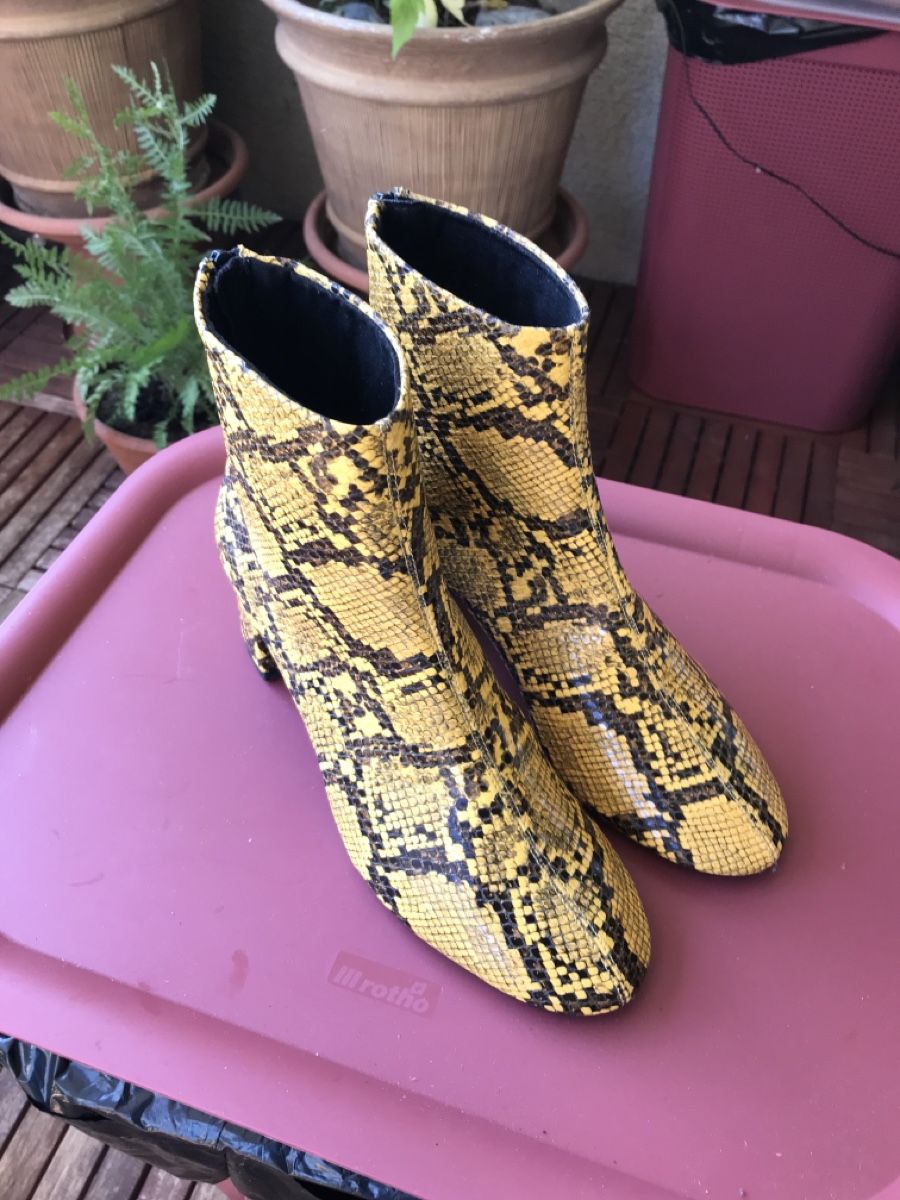 Mango Damenschuhe: Stiefelette Mango, gelb, Animalprint, Gr. 37 – Gebraucht aus Meilen von delta-da-spica 2