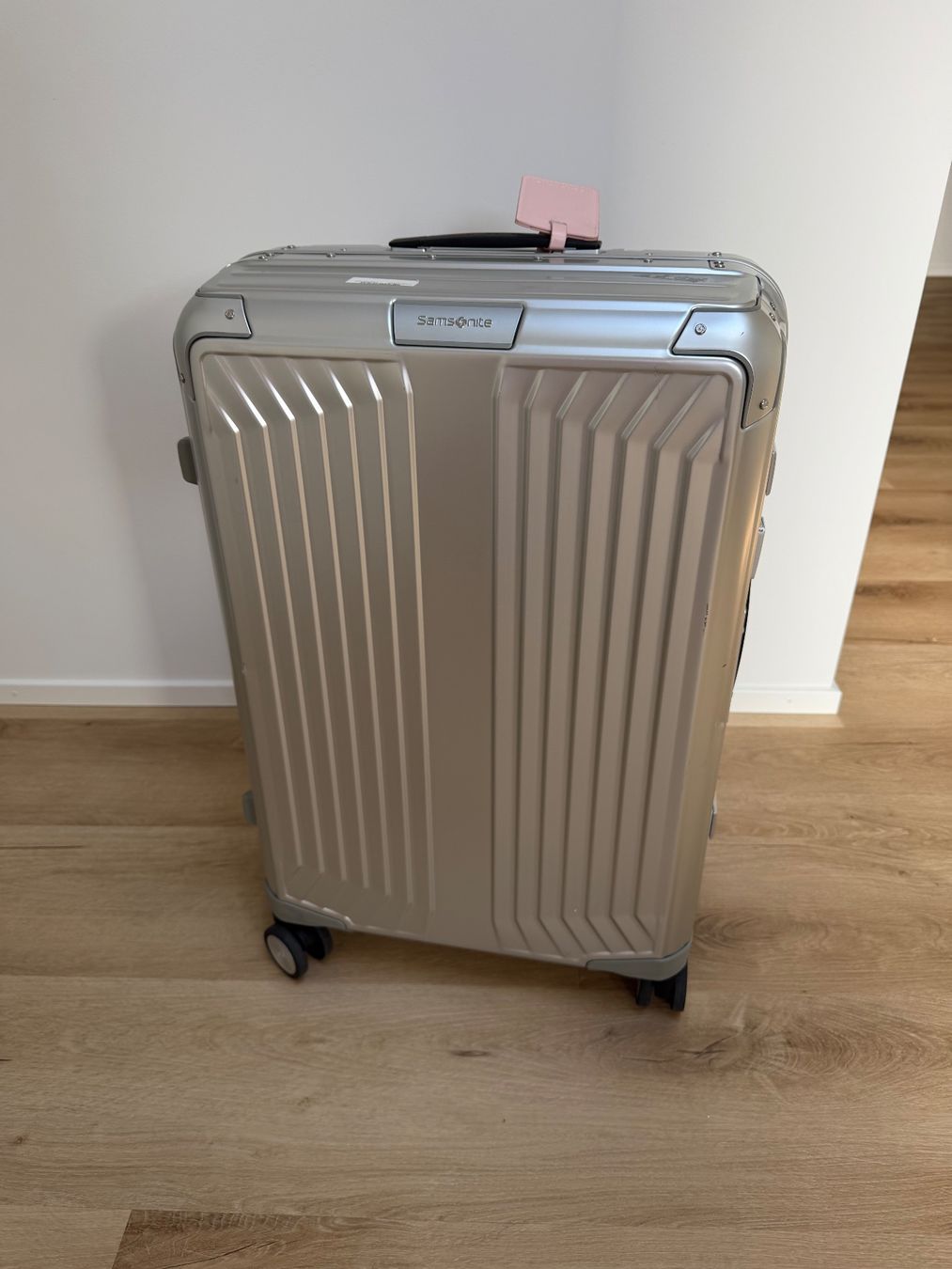 Samsonite Reisekoffer: Samsonite Lite-Box Alu Trolly – Gebraucht aus Hombrechtikon von Corkel65